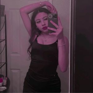 Meet your Posher, Nelsy